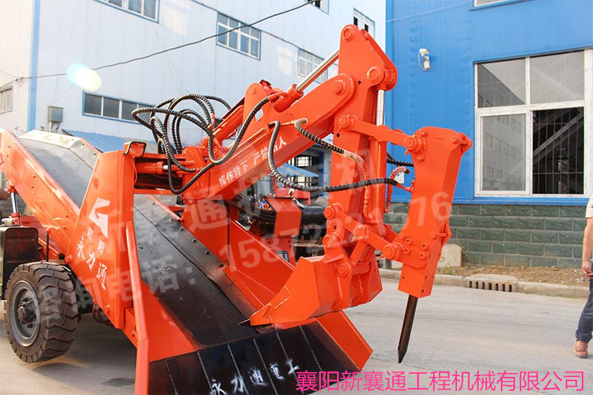 1594258494780715.jpg 轮式扒渣机1.jpg