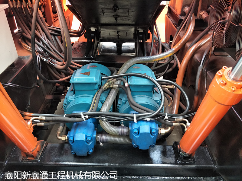 1595466182131663.jpg 120履带刮板双电机_副本.jpg