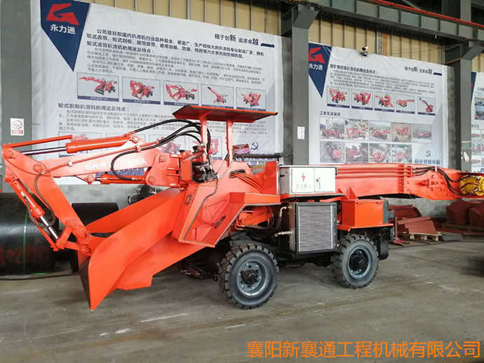 轮式扒渣机-新襄通.jpg