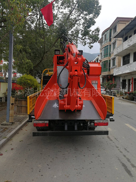 扒渣机到达 扒渣机到达12-3-1.jpg