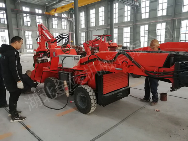 1608083403843839.jpg 轮式皮带扒渣机2_副本.jpg